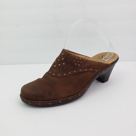 Sofft Womens Size 8 Brown Leather Slip On Studded Mule Clog Shoes 1009575 - Picture 2 of 11